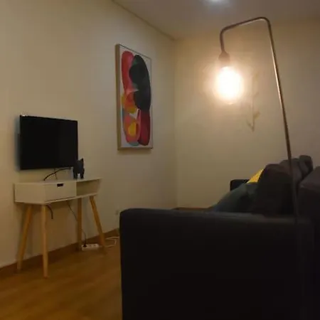 Tomas Flat Front Apartment Porto
