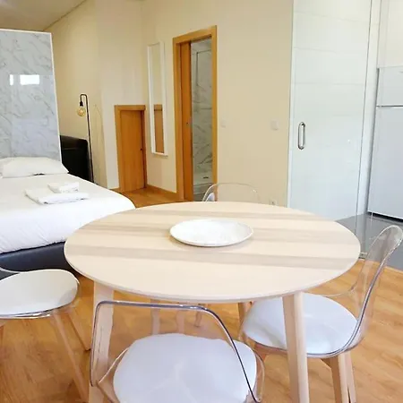 Tomas Flat Front Appartement