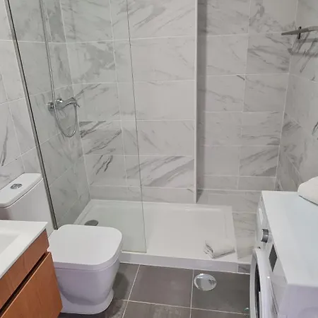 Tomas Flat Front Apartment Porto