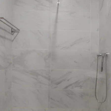 아파트 Tomas Flat Front