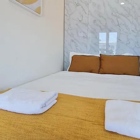 Tomas Flat Front Apartman