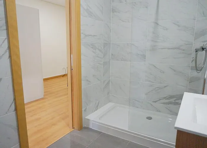 Tomas Flat Front Porto