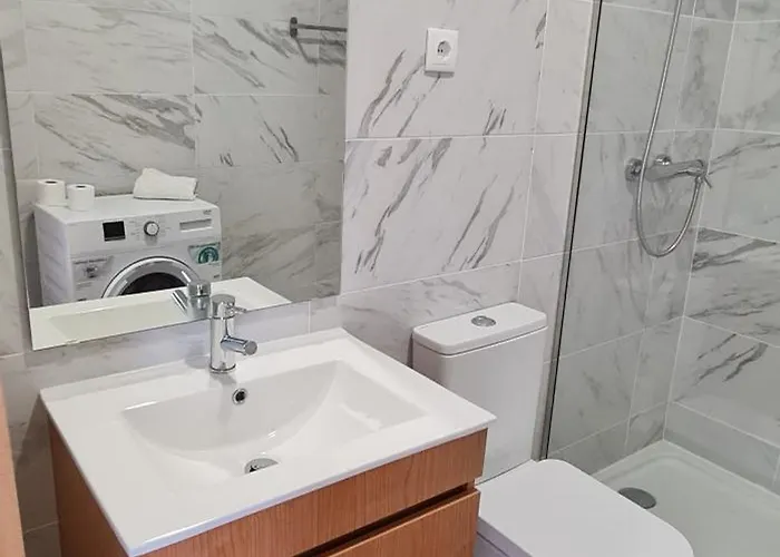 Tomas Flat Front * Porto