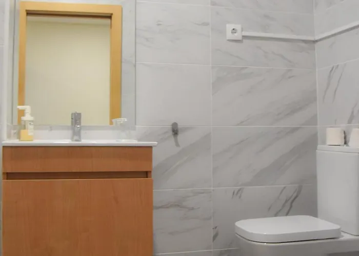 Tomas Flat Front 포르투